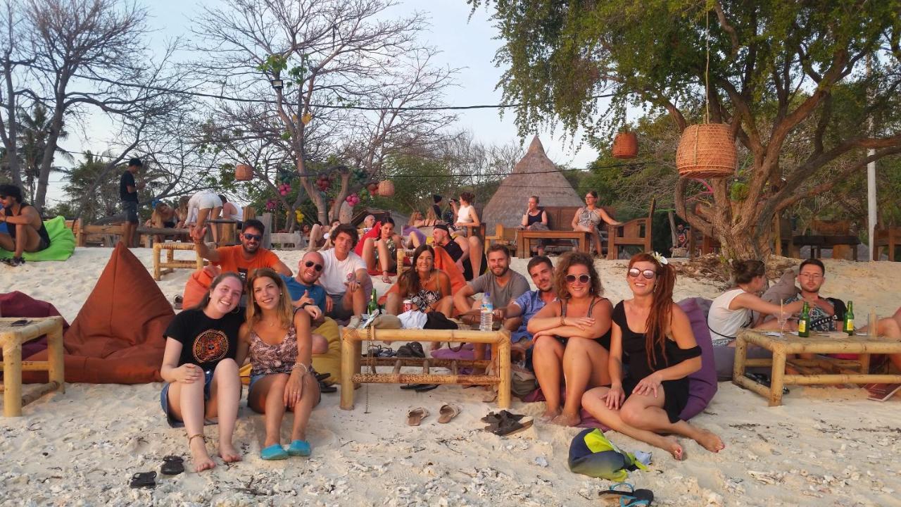 La Favela Vandrehjem Gili Trawangan Eksteriør billede